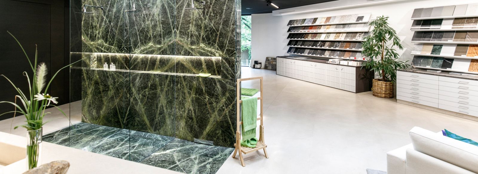 Stein erleben.<br />In unserem Showroom.