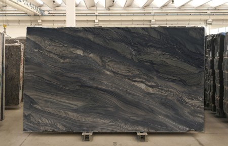 Neu eingetroffen: Quarzit Black Tempest