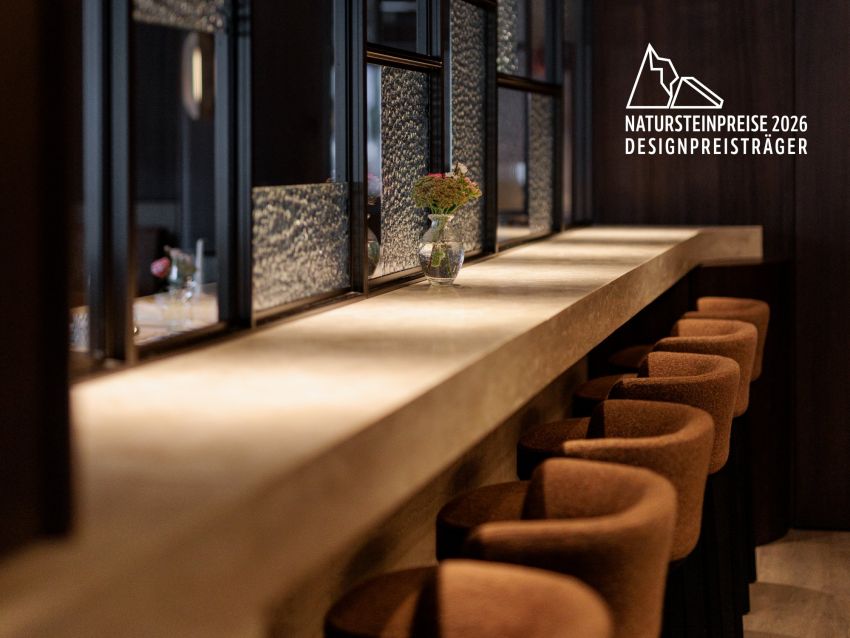 Ausgezeichnetes Design aus Travertin.